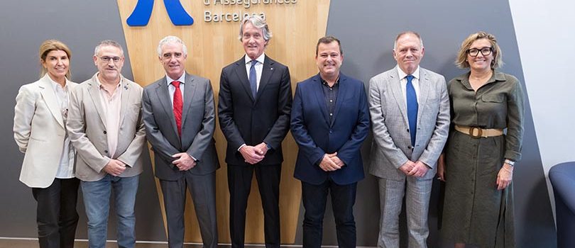 d'esquerra a dreta, Sandra Serra, gerent del Col·legi; Miquel Vigué; Juan Carlos Miquel; Carlos Galcerán, vicepresident del Col·legi; Joaquim Barón; David Tomás i Anna de Quirós, secretària del Col·legi